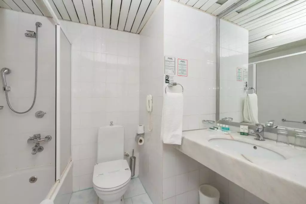 آدنیس آنتالیا